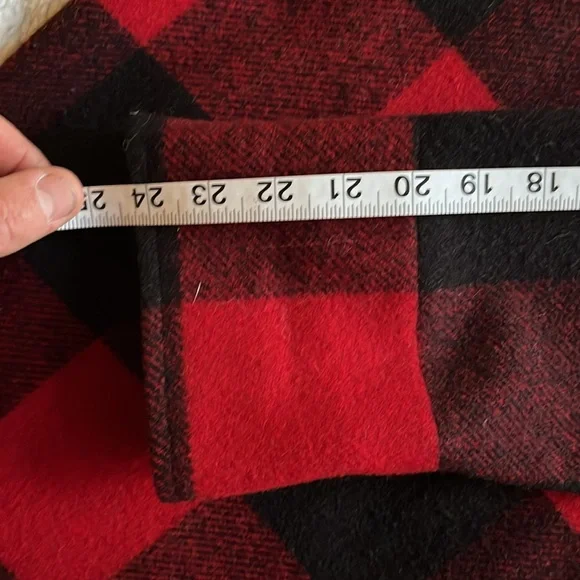 Bemidji Woolen Mills wool “unisex” buffalo plaid shirt / jacket.   Size M - Picture 7 of 8
